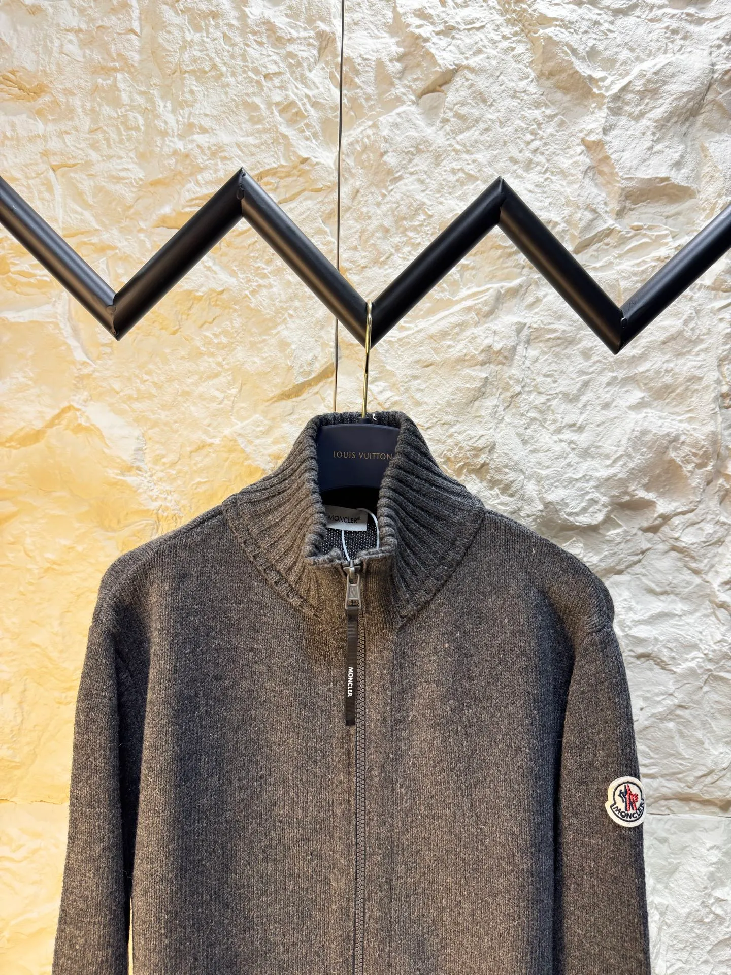 MONCLER 50% ， ， ， 。 Size：S-M-L-XL ：